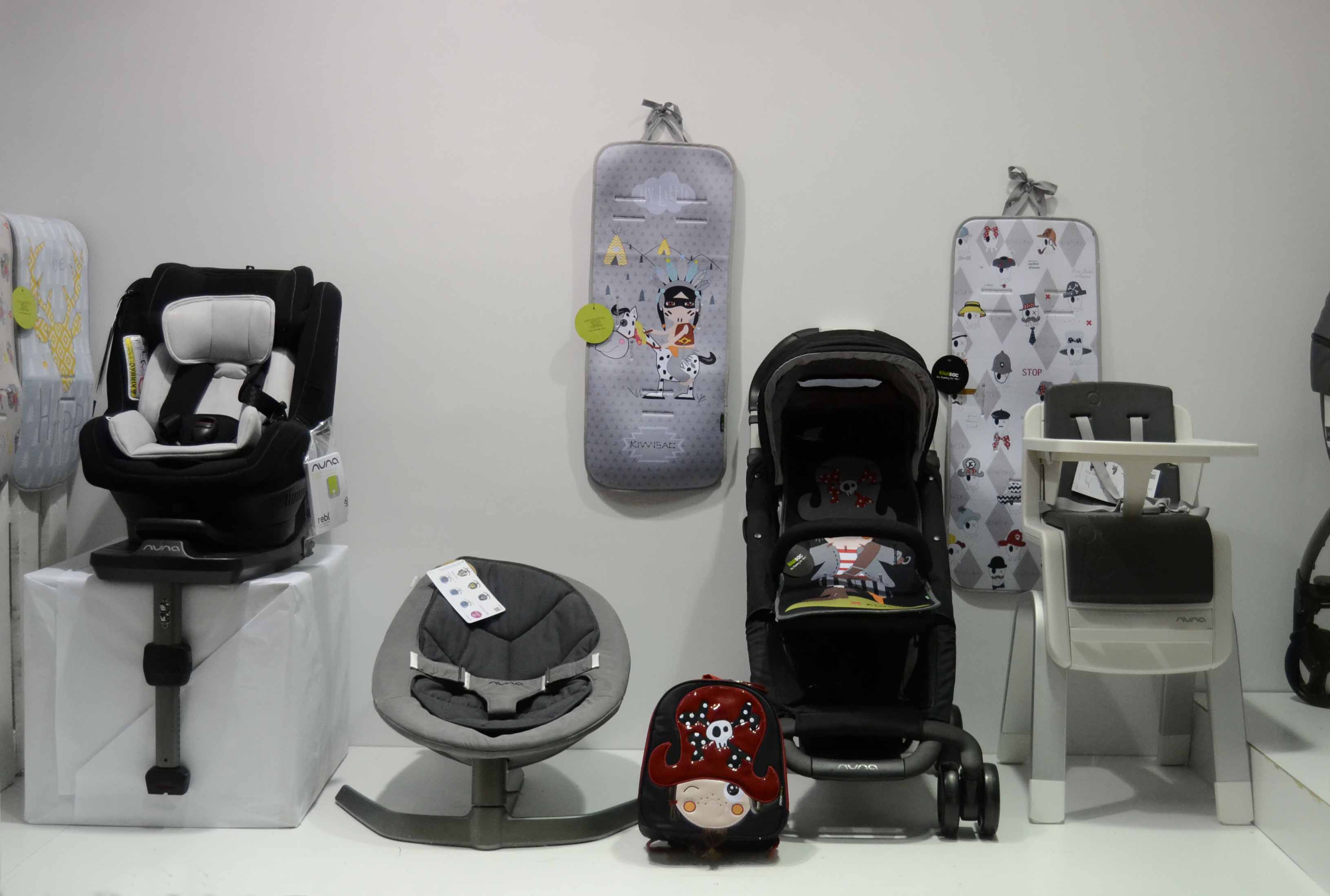 Nuna & Kiwisac visten el escaparate de nuestra tienda